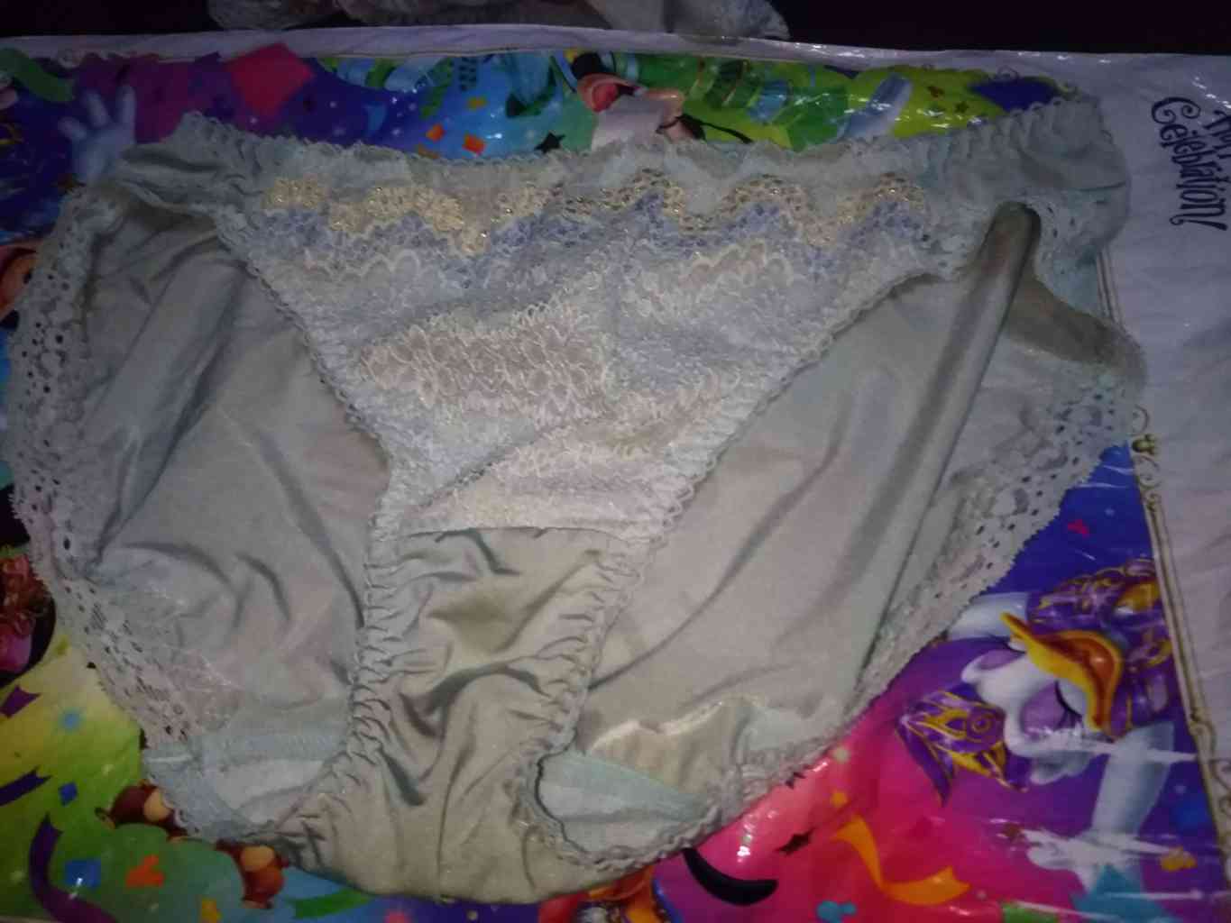 黄ばんだパンティ無修正 Tバック パンティ脱がす無修正画像