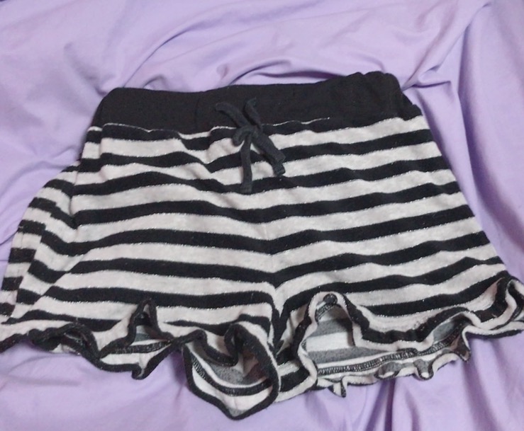 部屋着のショートパンツ