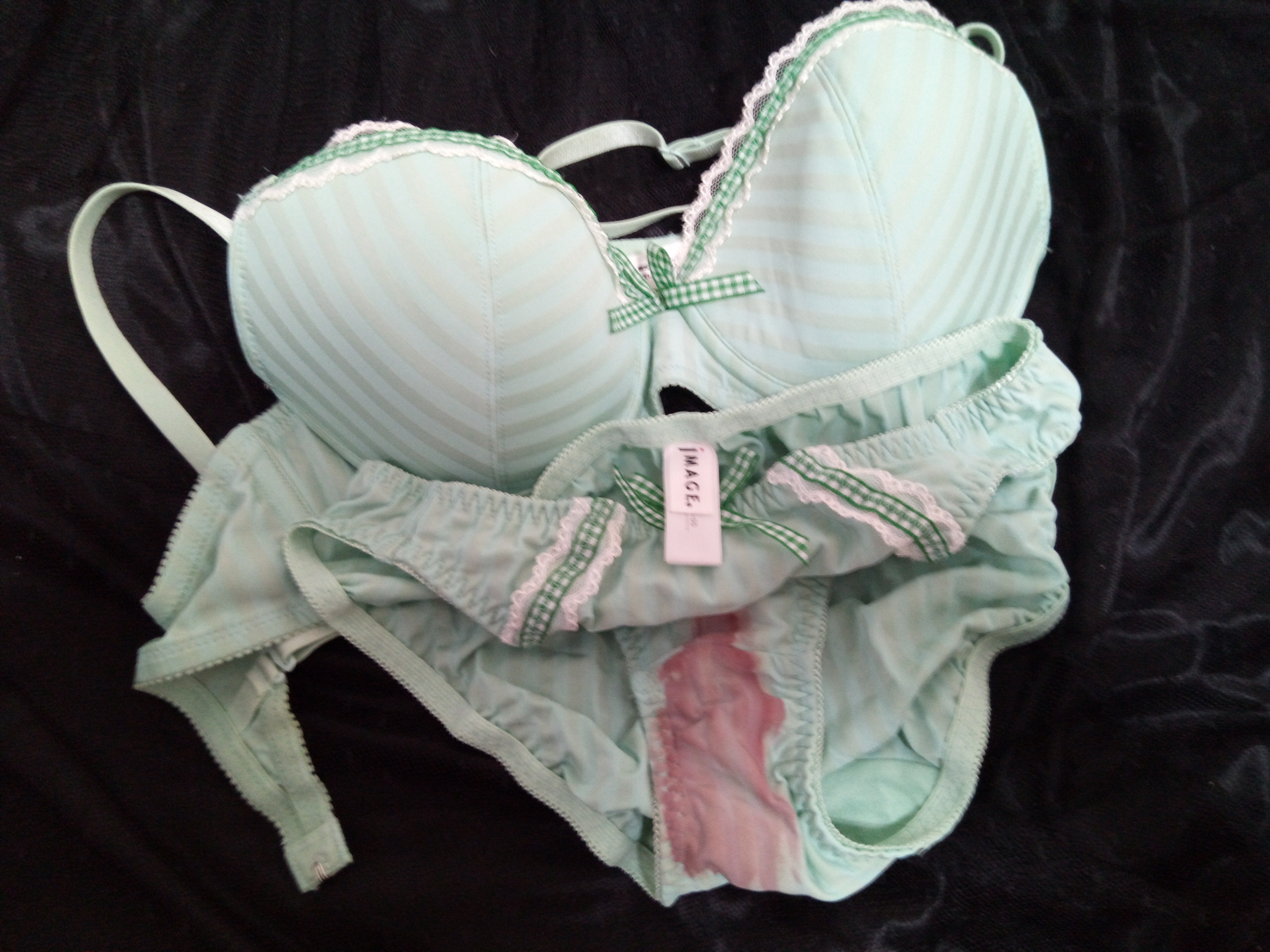 生理で汚してしまったB&Pセット